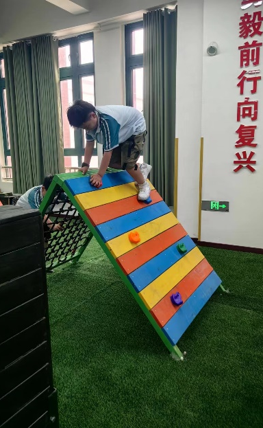【幸福教育】“麦”向未来 心系国防——焦东路小学开展研学实践活动