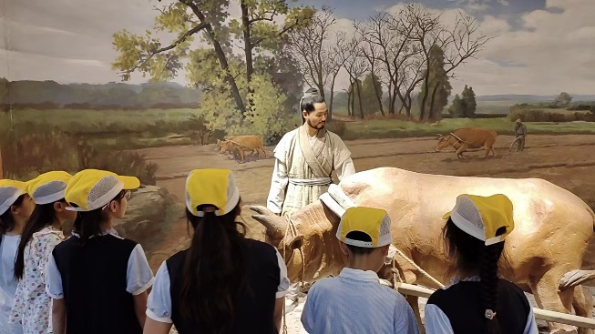 【幸福教育】“麦”向未来 心系国防——焦东路小学开展研学实践活动