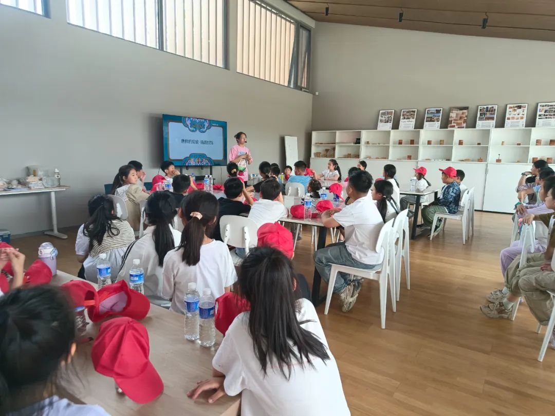 沁阳市实验小学开展“品中华文明 寻河洛之光 做少年先锋”研学旅行活动 沁阳市实验小学开展“品中华文明 寻河洛之光 做少年先锋”研学旅行活动