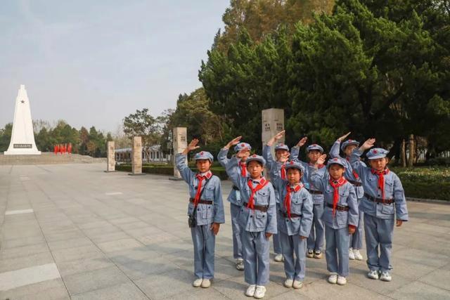 五部门：力争用三年时间推出千条红色旅游研学线路