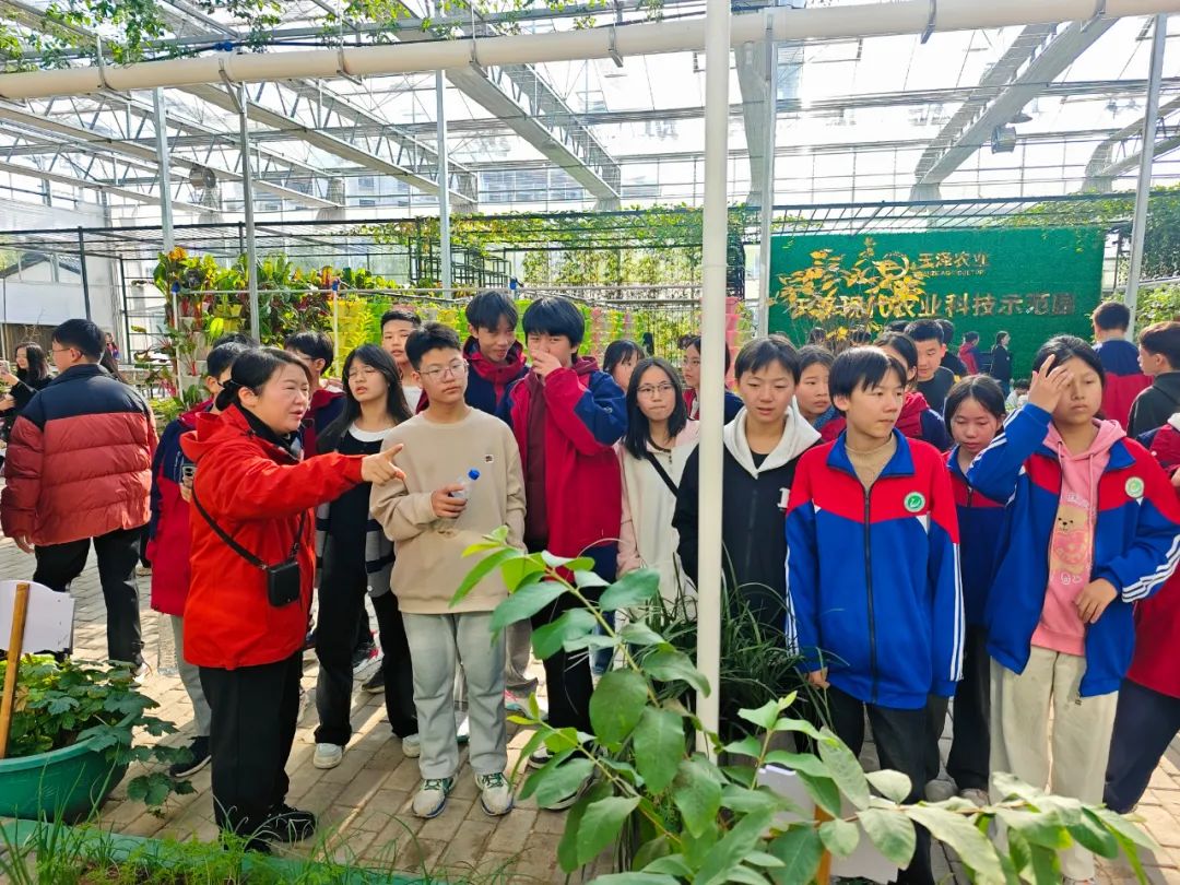 弘扬光荣传统，赓续红色血脉——感受“红色＋美食”研学线路的魅力