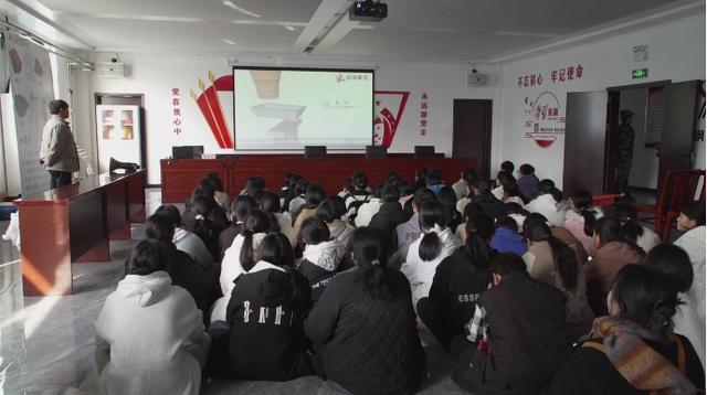 点亮中小学研学之路，开启知识探索新征程